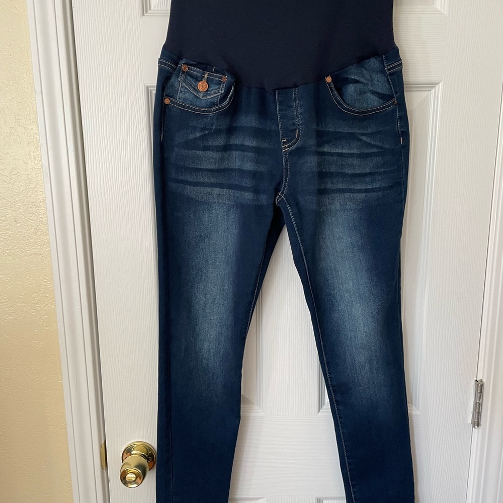 What’s Kickin Maternity Jeans